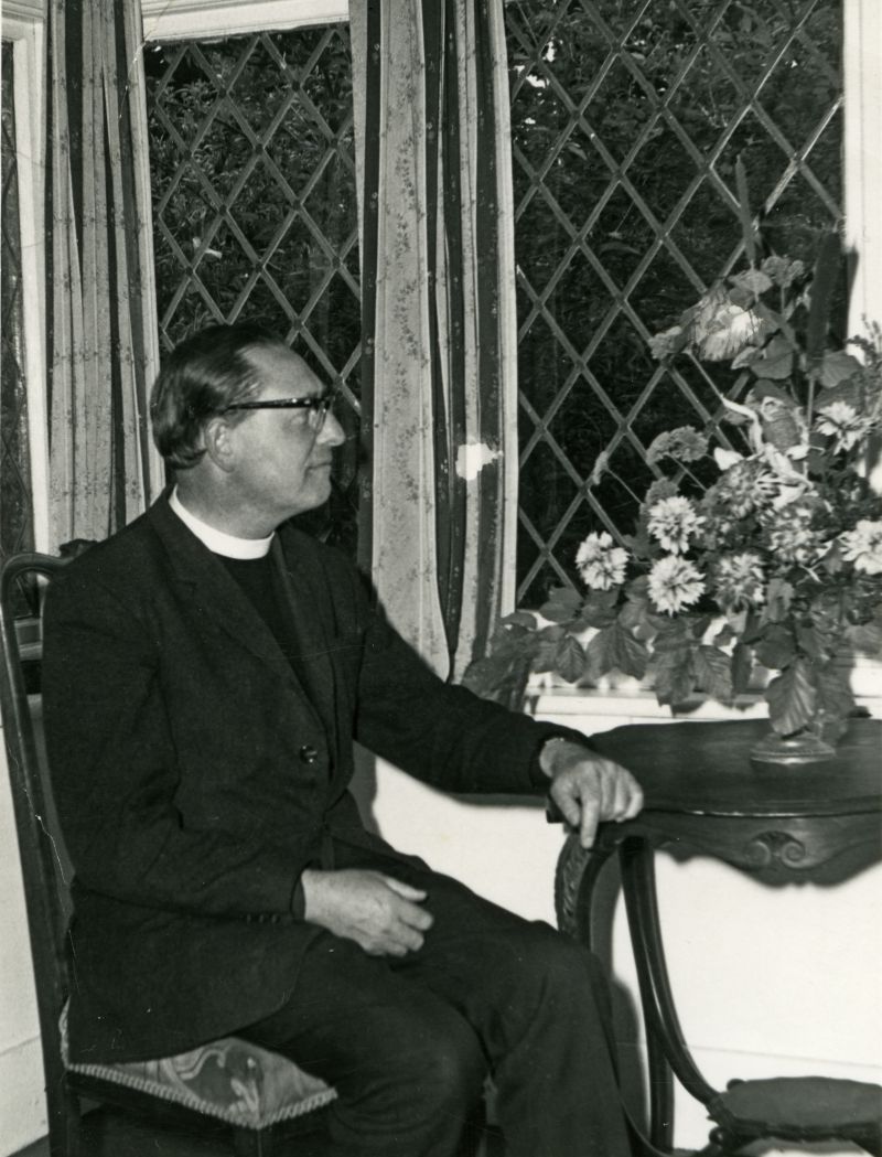  Reverend East, Rector of East Mersea 1957 to 1973 and West Mersea 1957 to 1971. Reginald Walter East, B.A. 
Cat1 People-->Other