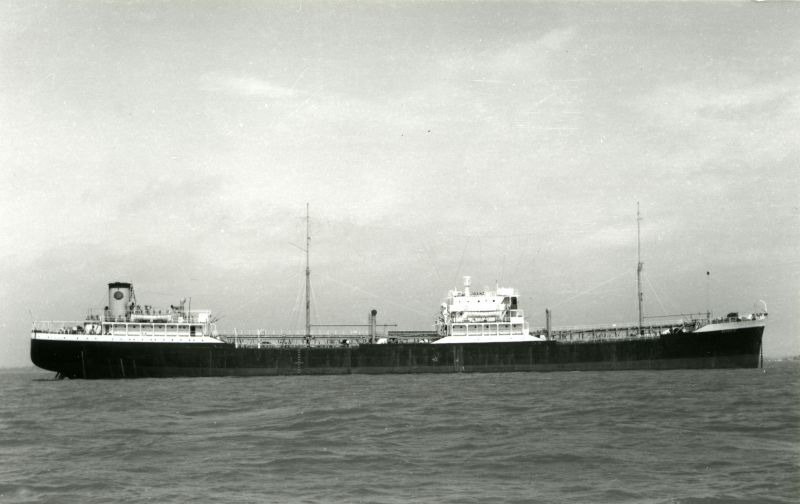 Shell tanker NEVERITA laid up, thought to be in the River Blackwater. She was in the river from about July 1961 to February 1963, when she went for scrap. 

8,265/1944, Official No. 169884. Date: c1962.