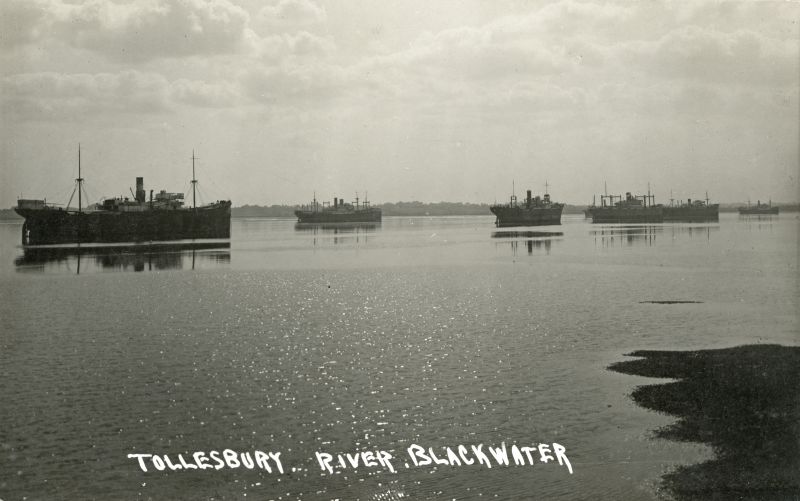  Tollesbury River Blackwater. Postcard, not mailed. 
Cat1 Blackwater-->Views Cat2 Blackwater-->Laid up ships