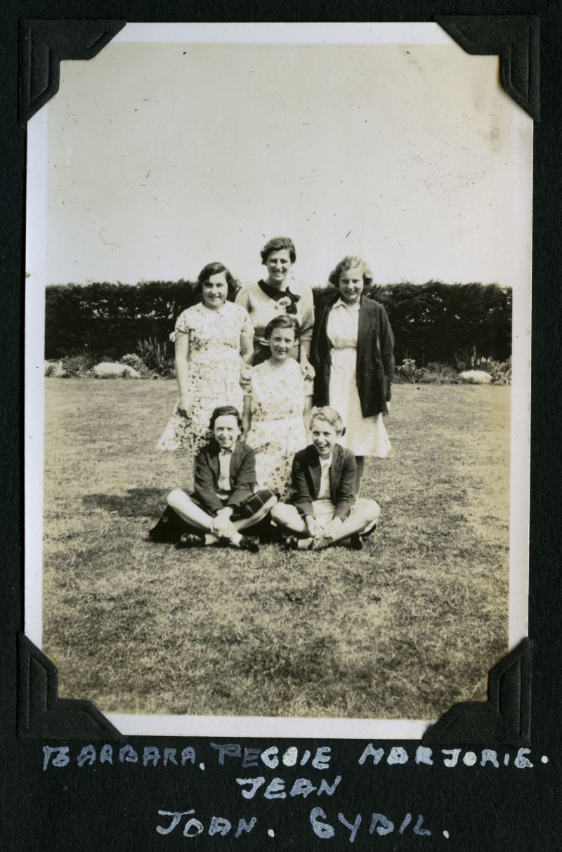  Girl Guides - Strathcona Cup Team.

Barbara, Peggie, Marjorie,

Jean

Joan, Sybil. 
Cat1 Girl Guides