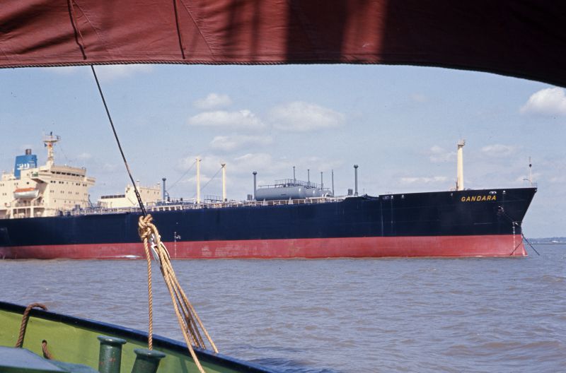 GANDARA laid up in River Blackwater

Rick Hogben Collection from SSBR Archive BT/53/7 Date: 16 May 1976.