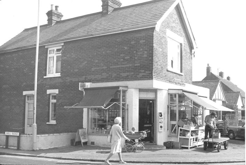  Archie Smith's. Queens Corner. 
Cat1 Mersea-->Shops & Businesses