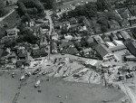 13. ID JBA_337 Jack Botham aerial photograph 3135. The old Victory, the Lane, Gowens, Dabchicks on left, Company Shed, Wyatt's slipway.
1961 or after as the offices along ...
Cat1 Aerial Views-->Mersea Cat2 Mersea-->Old City & the Hard Cat4 Dabchicks