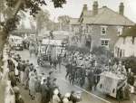 28. ID HAN_FIR_001 An early 1930s Carnival at Queens Corner passing the Cartwright's Shed, Fountain Hotel (both demolished to build Fountain Court) and Fountain Cottage.
In ...
Cat1 Mersea-->Fire Brigade Cat2 Mersea-->Events