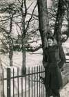 179. ID AN08_027 Chilly isn't it?
Pullen Family. Winter 1947.
Cat1 Families-->Pullen