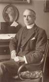 8. ID TBM_TTN_003 Rev. H. Wilcox, Thorrington. He became Rector of Frating-cum-Thorington in 1932.
Cat1 Places-->Thorrington