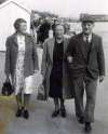270. ID HAY_HEW_052 Alice Hewes and Mr & Mrs Ford.
Cat1 Families-->Hewes Cat2 People-->Other