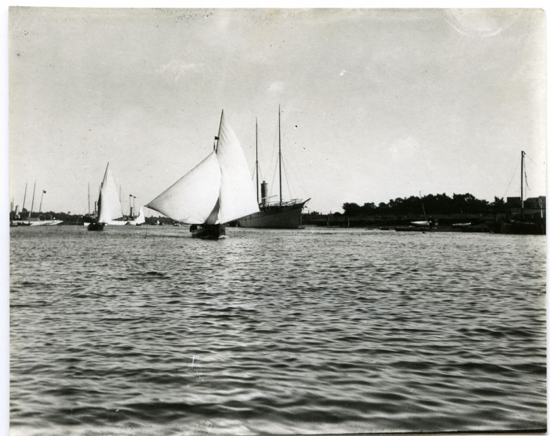  Wivenhoe Regatta Pre 1914. Yachts, cutters racing. Steam Yacht laid up. 
Cat1 Yachts and yachting-->Steam Cat2 Places-->Wivenhoe-->Town Cat3 Yachts and yachting-->Sail-->Larger