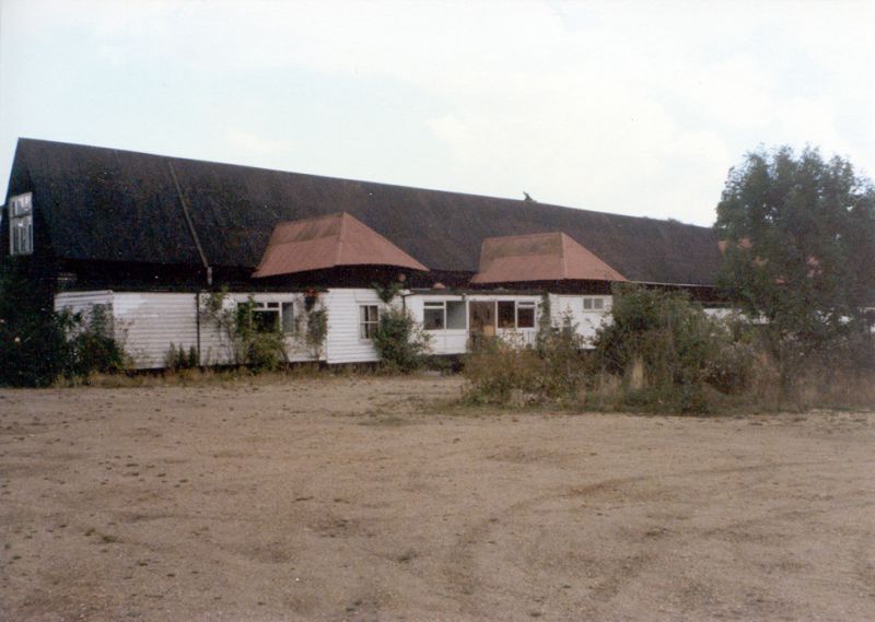 Click to Pause Slide Show


 Hall Barn 
Cat1 Mersea-->Buildings