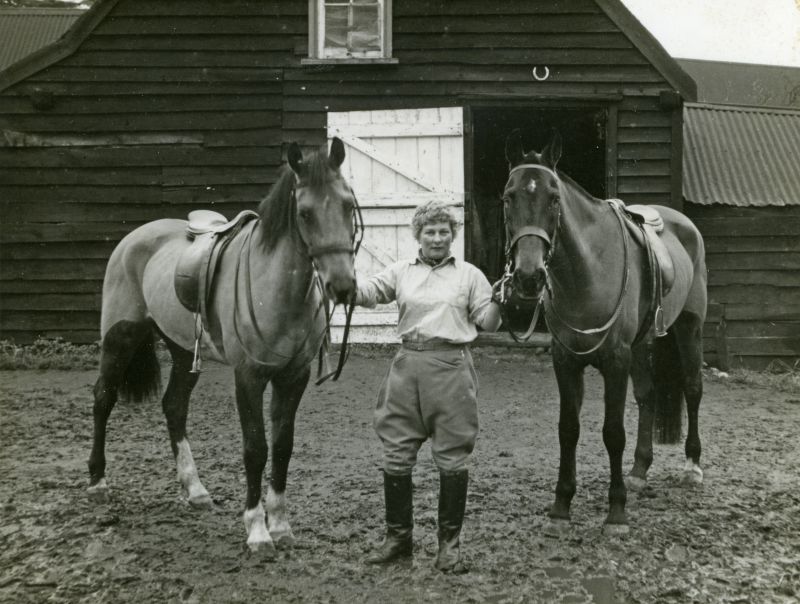  Pat Catchpole, Hall Barn Riding Stables. 
Cat1 People-->Other Cat2 Mersea-->Shops & Businesses
