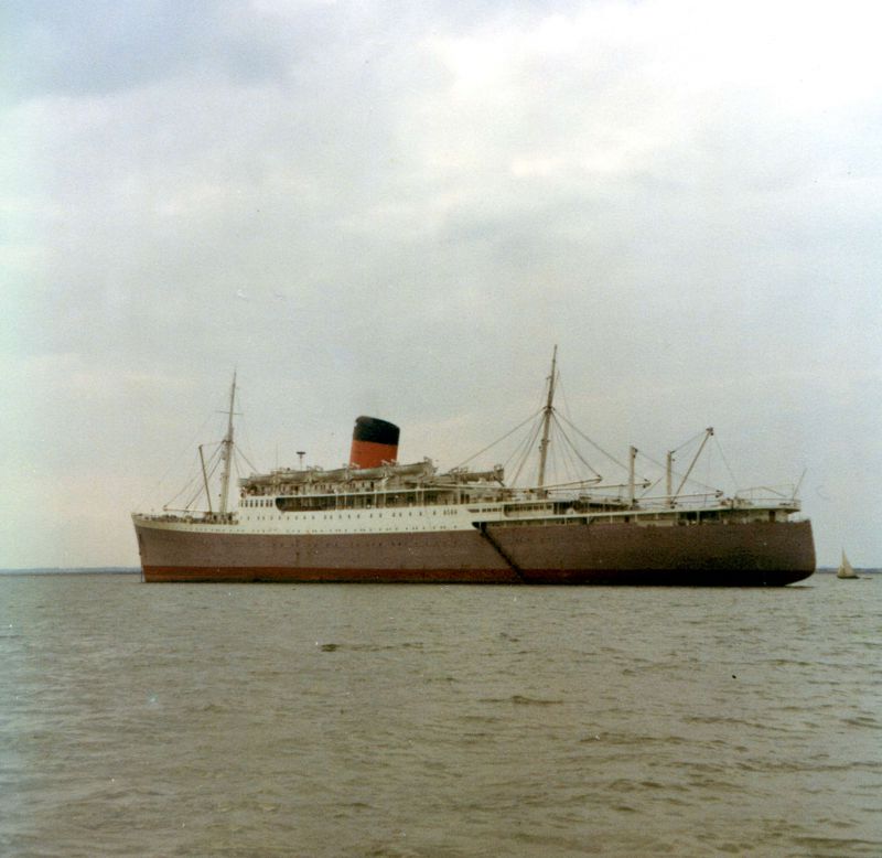 Union Castle KENYA CASTLE laid up in River Blackwater. She was in the river 22 April 1967 to 2 August 1967. While in the river she was sold to Chandris and renamed AMERIKANIS. Broken up Alang 4 Jun 2001. Date: cJuly 1967.