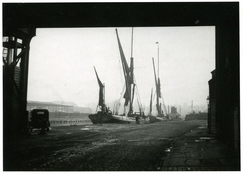  Barges at gasworks, Colchester Hythe. Probably Essex County Standard photo 1937. 
Cat1 Barges-->Pictures Cat2 Places-->Colchester-->Hythe