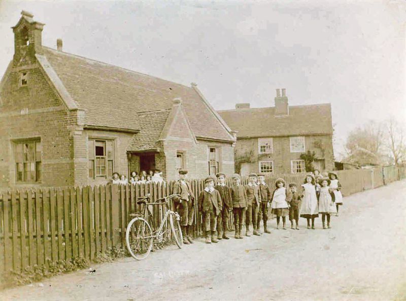  Salcott School around 1900. 
Cat1 Places-->Salcott & Virley