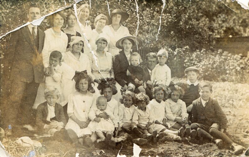  L-R Back 1. Ted Moore, 2. Kate Rose Holder, 3. Audrey Frost, 4. Edith Sampson, 5. Lily

1. Budge Doll, 2. Eva Moore, 3. Stella Leavett, 4. Will Leavett, 5. Ray Lennox

Dick Nell, Yvonne More, Bella, Sue, Edna, Stella, Ralph

Baby Bill Morrel. Boy with cap Frank Heard.

Names from back of photograph. 
Cat1 Families-->Mussett