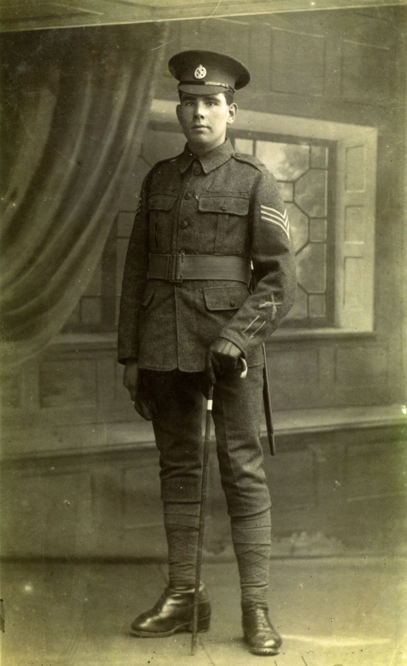  Horace Mole. Stephen Horace Mole was in 2nd Battalion 'The Rifles' (The Prince Consorts Own ), Rfn 3581, enlisted 30 December 1909 and discharged 2 February 1919.

He had been wounded by a bullet in the hip, and had a built-up right shoe, as can be seen in the photograph. 
Cat1 War-->World War 1 Cat2 Families-->Mole