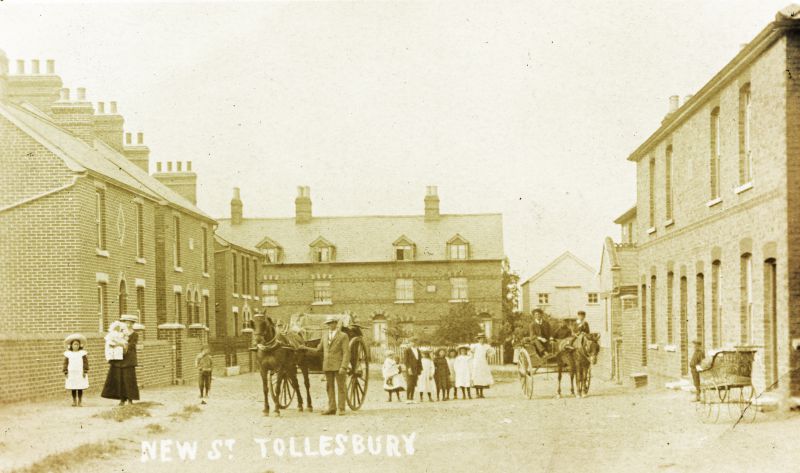  New Street [ New Road ], Tollesbury. Postcard.

The shed in the far right corner was used by Gowens during WW2.

Used in Tollesbury Past photo 14. 
Cat1 Tollesbury-->Road Scenes