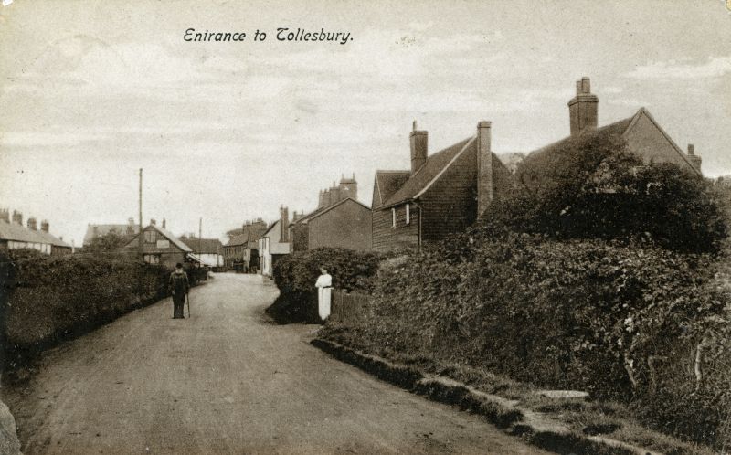 Click to Pause Slide Show


 Entrance to Tollesbury. Postcard mailed October 1914.

View east in what is now West Street, towards the Plough and Sail. 
Cat1 Tollesbury-->Road Scenes