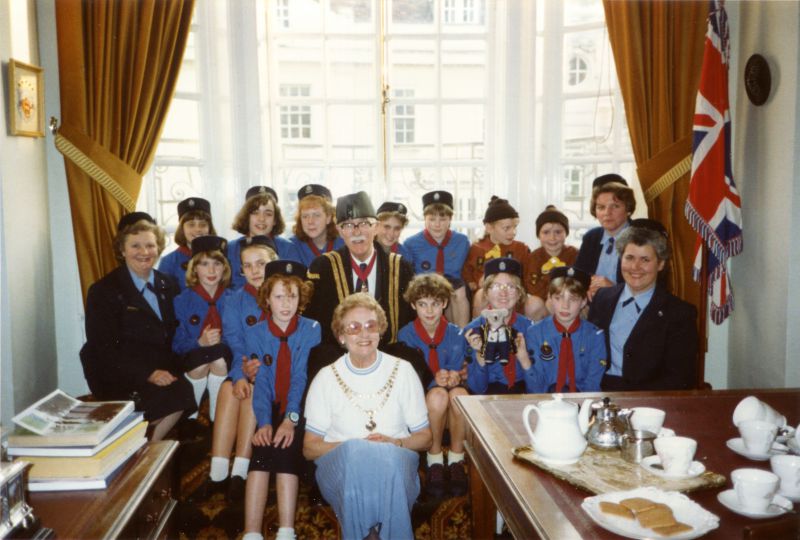  Girl Guides visit to Mayor of Colchester, John Sanderson. In the Mayor's Parlour. 
Cat1 Girl Guides Cat2 Places-->Colchester-->City