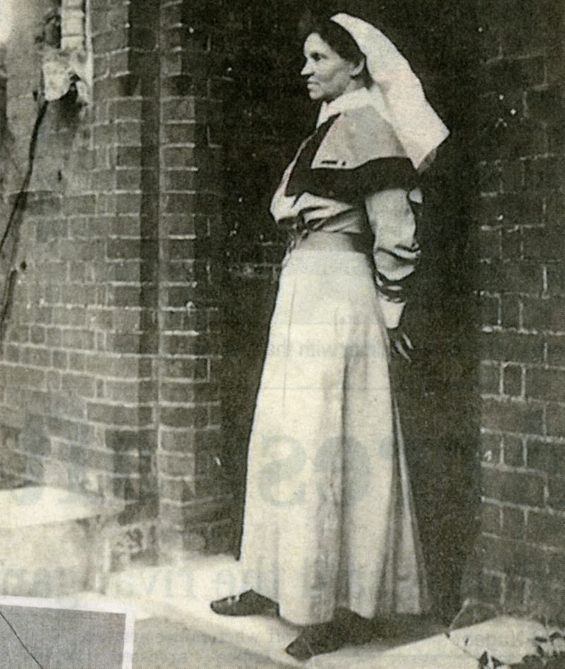  War Heroine. Sister Kate Luard who lived at Birch Rectory. Kate was a qualified nurse who volunteered on the Western Front throughout the entire war. Her letters describing her experience are now held at Essex Record Office.

Picture by Caroline Stevens from Essex County Standard 5 February 2016 page 31. 
Cat1 War-->World War 1 Cat2 Birch-->People