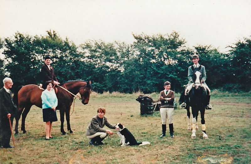  On the field behind Empress Avenue - Patricia Catchpole's Riding School.

L-R Gordon Allen's father, Rosemary Allen with Gordon behind. Nell the dog. Norma Appleby, Anne Knight, Charlie Buckingham (from Romford).

Gordon was a volunteer fireman and a Special Constable on the Island, Rosemary was a music teacher. Norma's father was a local butcher, she later became a teacher, mainly music. ...
Cat1 People-->Other