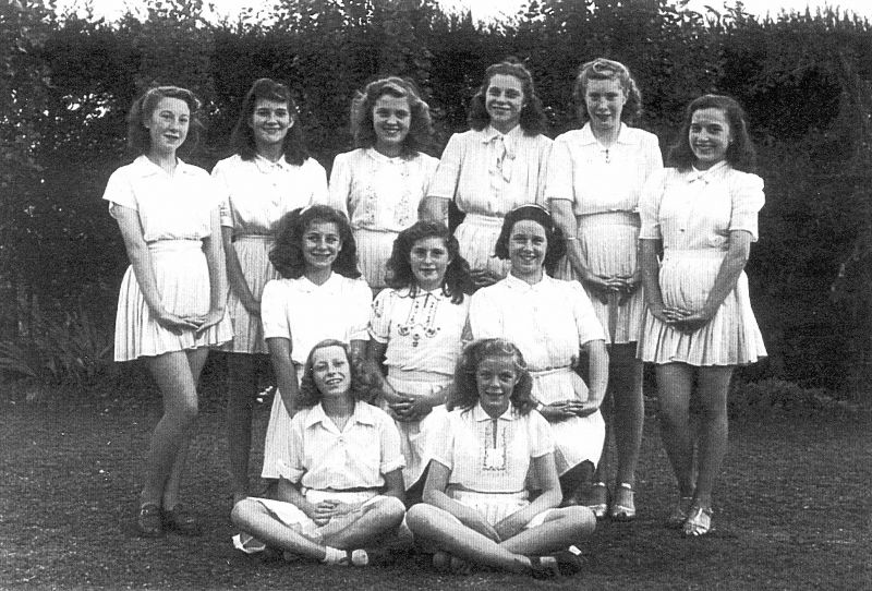  Mersea Dancing Girls. Trained by Betty Brooks, who resided in Firs Road.

L-R Back Barbara Farthing, Shiela Lane, Marion Stoker, Jenny Mole, Hilda Dixon, Anne Green.

Centre row Shirley Humm, Marina Cudmore, Pam Austin

Front Peggy Taylor, Marie Pamment.

From Album 3. 
Cat1 Families-->Farthing