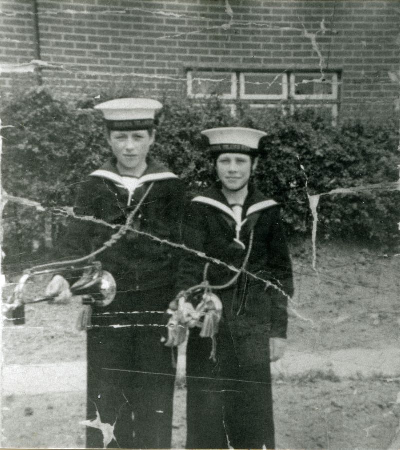  Mersea Island Sea Cadets.

Rodney Hewes, Fredrick Hewes. 
Cat1 Sea Cadets Cat2 Families-->Hewes