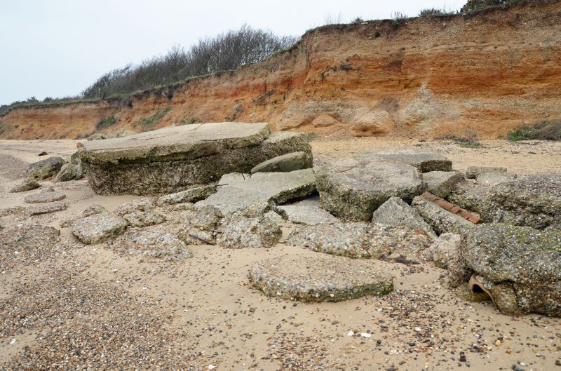  A walk round Mersea Island. WW2 remains - one of the two former gun emplacements on the beach below the cliffs at Cudmore Grove.

Essex SMR / EHER 10031 
Cat1 War-->World War 2 Cat2 Mersea-->Buildings