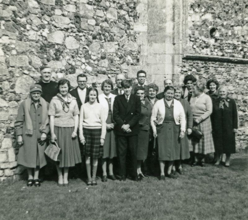  Birch Church Fellowship Pilgrimage to Leiston Abbey, Suffolk.

L-R 1. Nanny Brewer, 2. Rev. George Armstrong, 3. Mrs Armstrong, 4. Mr Boreham, 5. Felicity Armstrong, 6. Mrs Boreham, 7. Mr Thomas Millatt, 8. David Armstrong, 9. Tony Millatt, 10., 11. Mrs Spooner, 12. George Everett, 13. Nurse Mrs Pye (Gamekeeper's wife, later Willis ), 14. Miss Edith Spooner, 15. Penny Jackson, 16. Miss Smith ...
Cat1 Birch-->Church