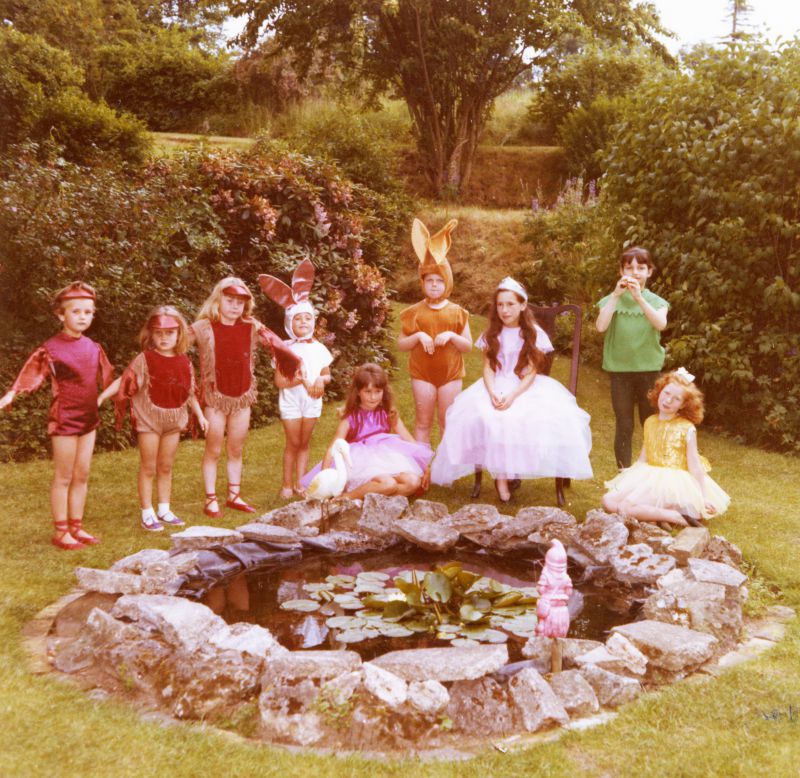  Midsummer Masque 1968 - Birch School 'Play' group.

Felicity Armstrong's ballet production of Goldilocks and the 3 bears.

L-R 1., 2., 3., 4., 5. Andria Taylor, 6. Susan Millatt, 7. Helen Singleton (seated), 8. Susan Martin in Pixie outfit, 9. Lynne Singleton

Photo 130 TBM. 
Cat1 Birch-->School