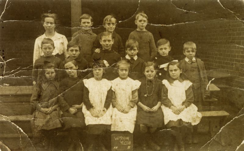 ID AN03_004_003 School Group 1920. 
Back row Miss Polly Wright, Bert Hardy, ?, Bert Chatters ...