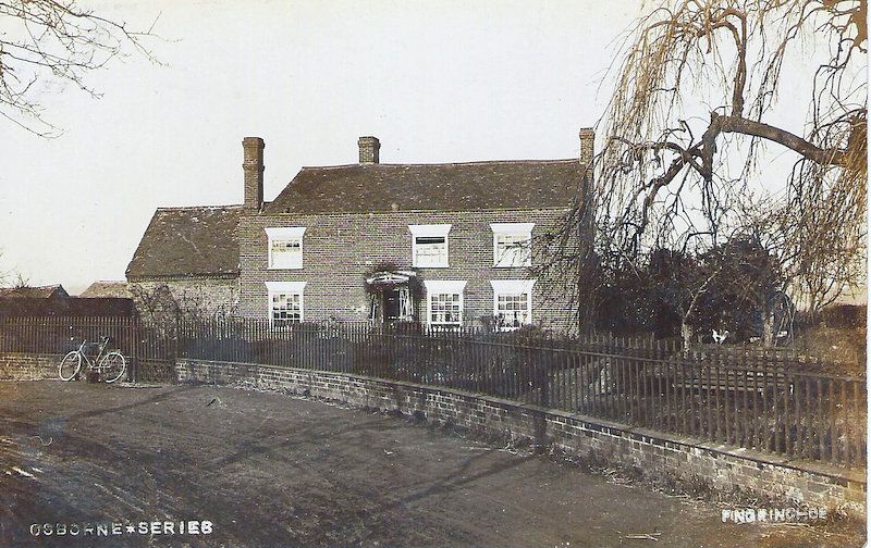  Old West House, Fingringhoe. It is in Upper Haye Lane, known locally as 'Pagers Chase'.

Osborne Series postcard. 
Cat1 Places-->Fingringhoe