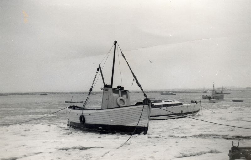  1963 Winter. STORM DRIFT. 
Cat1 Ships and Boats-->Fishing Cat2 Weather Cat3 Mersea-->Old City & the Hard