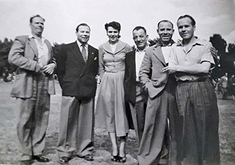  L-R 1. Joe Hewes, 2. Morrie Jay, 3. May Milgate, 4. Bill Green, 5. Reg Jay, 6. Jimmy Simmons 
Cat1 Families-->Other