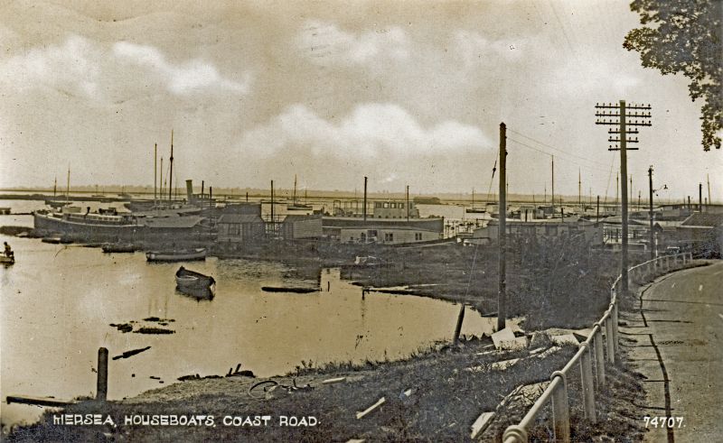  West Mersea Houseboats, Coast Road. Postcard 74707.

The SEAHORSE is pulled up on the mud but not yet in her final berth.


Postcard mailed from Colchester 24 Dec 1934 by L.M. Gethen. 
Cat1 Mersea-->Houseboats Cat2 Mersea-->Coast Road