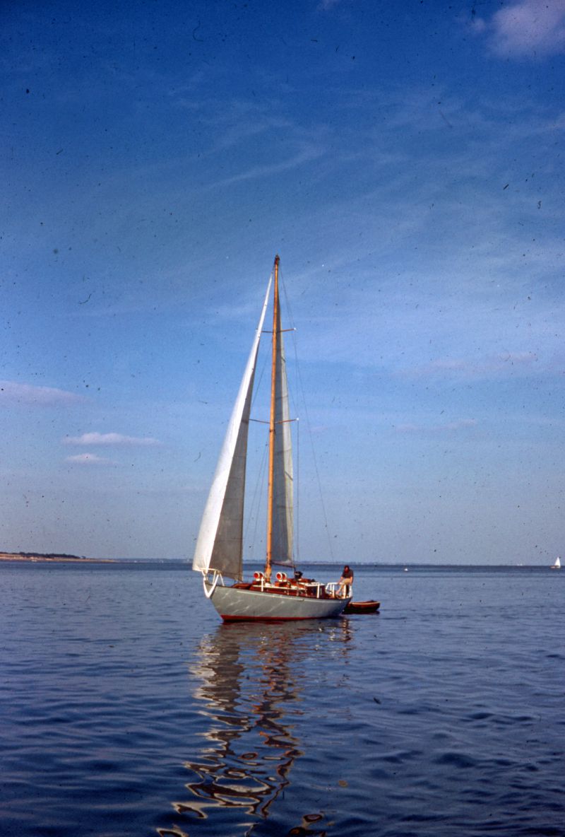  A nice yacht.
35mm slide by Jean Booth. 
Cat1 Yachts and yachting-->Sail-->Larger