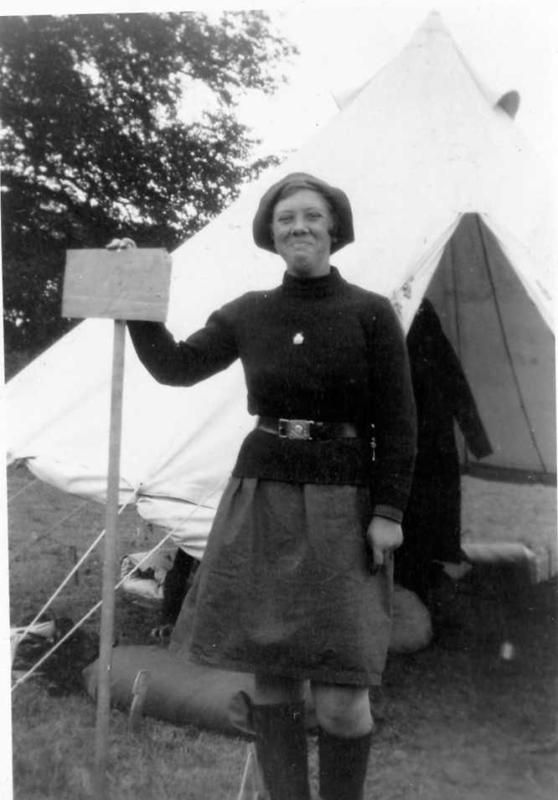  Betty Hewes. Girl Guides. 
Cat1 Families-->Hewes Cat2 People-->Other