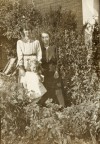 3. ID RUD_FAM_041 From left probably Ada Ashwell (fiancé of Hugh Smith killed in WW1), young girl is Joan Unwin, and Mildred French.
Cat1 Families-->Smith Cat2 Families-->French
