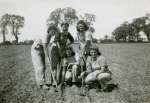 191. ID GRD_LAN_003 Land Girls. Back Lily, Joan Pullen (Mrs Ward) [but back of photo is crossed out and says Clair], Elsie. Front Edie and Doris. The field is now Windsor Road, ...
Cat1 War-->World War 2 Cat2 Farming Cat3 Farming